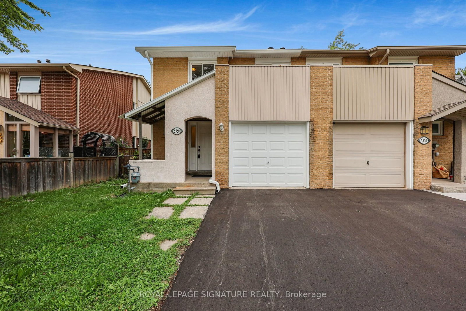 5950 Chidham Crescent • Mississauga, ON photo 3
