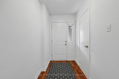 5950 Chidham Crescent • Mississauga, ON photo 6