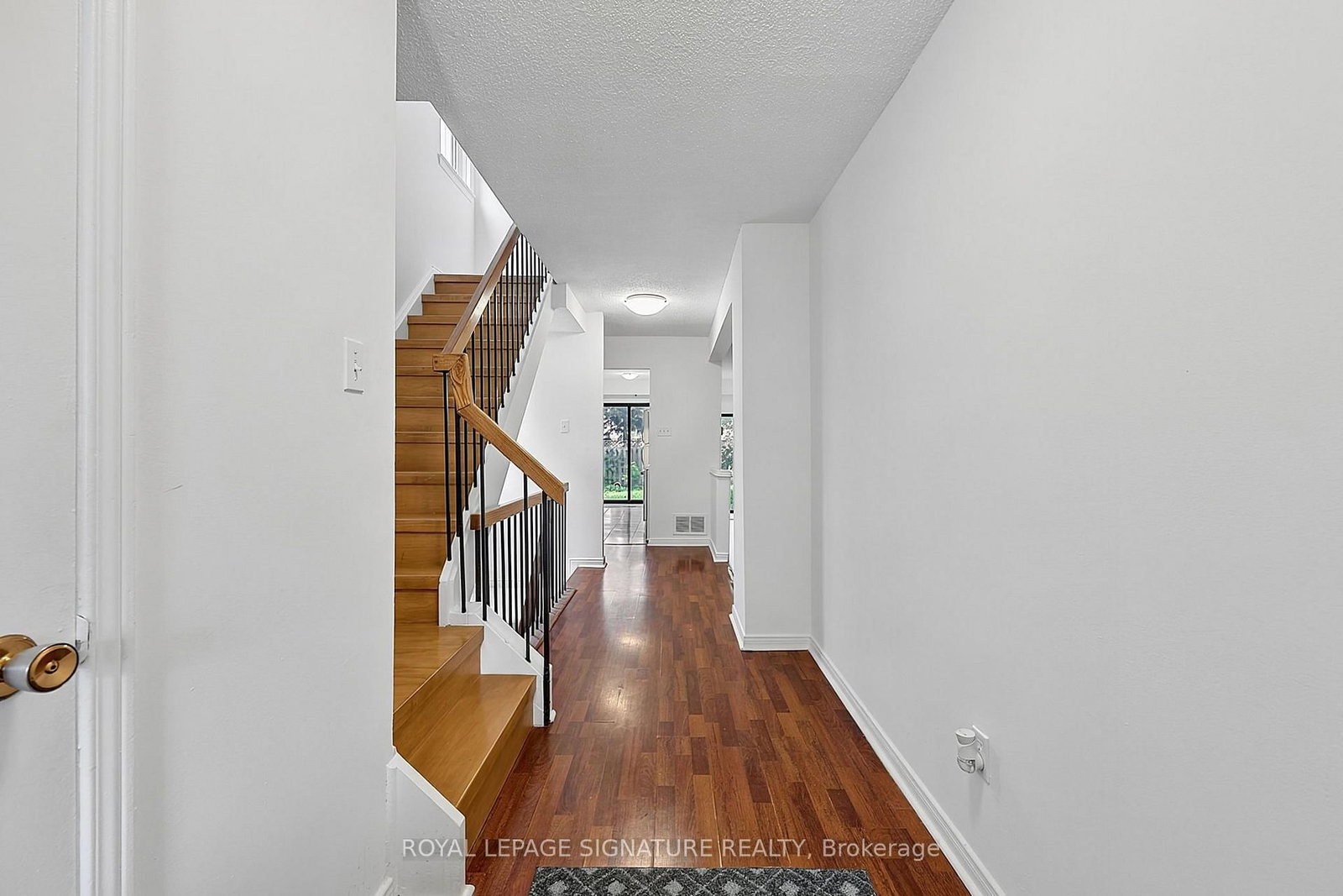 5950 Chidham Crescent • Mississauga, ON photo 8