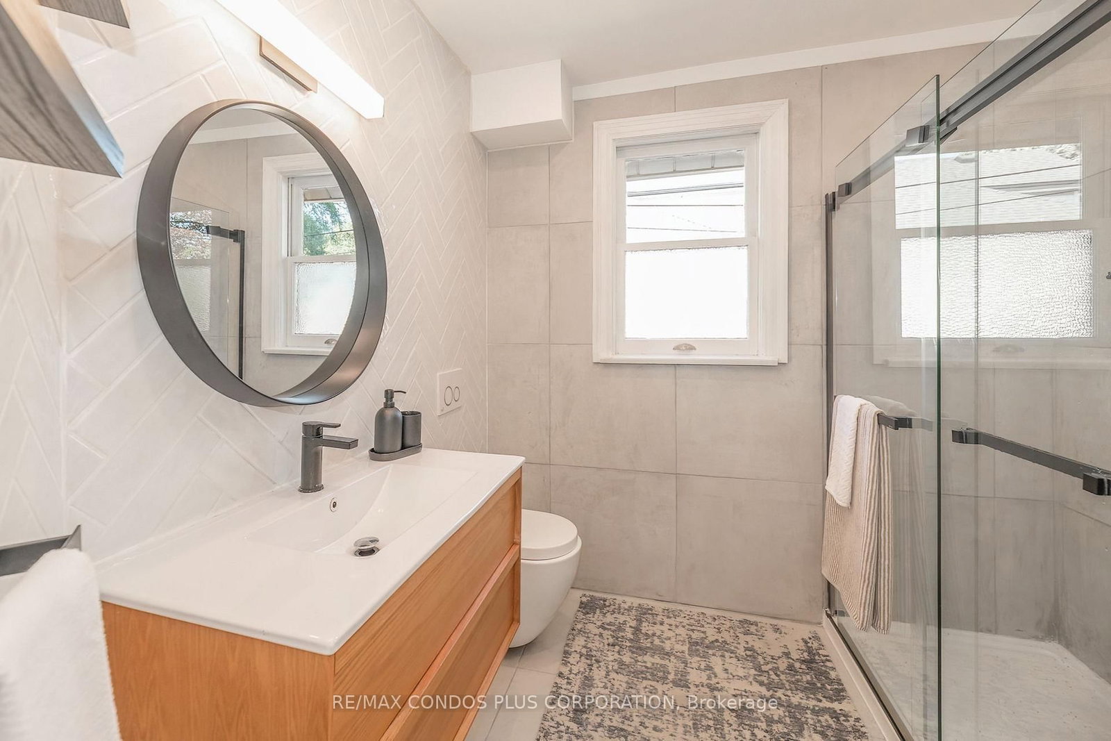 11 Elton Crescent • Toronto, ON photo 16