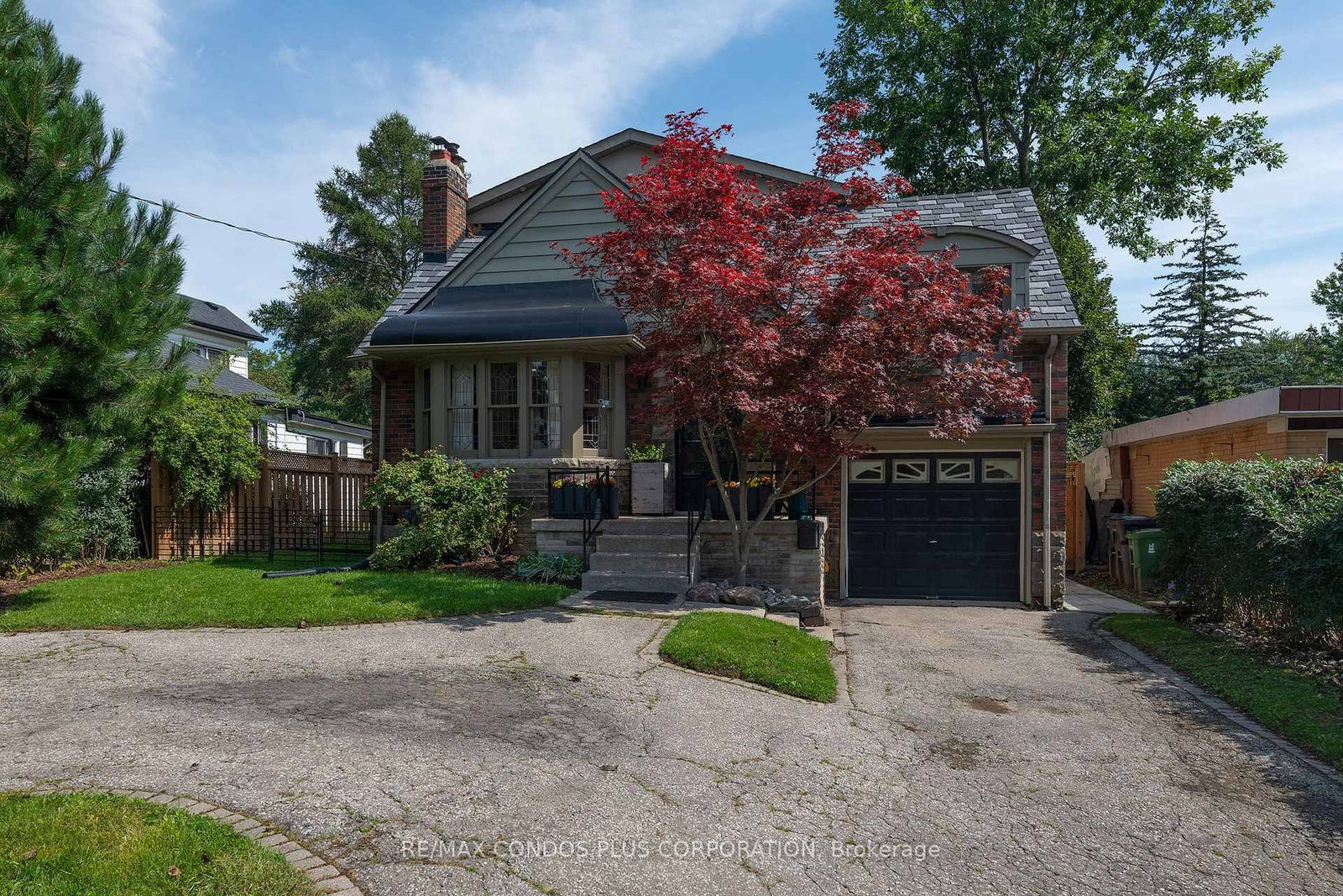 11 Elton Crescent • Toronto, ON photo 2