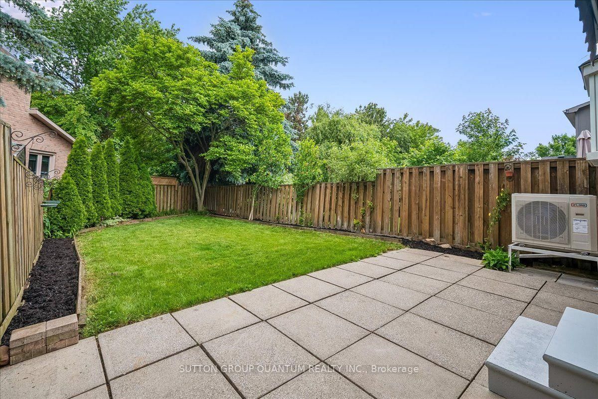 1023 Runnymead Crescent • Oakville, ON photo 36