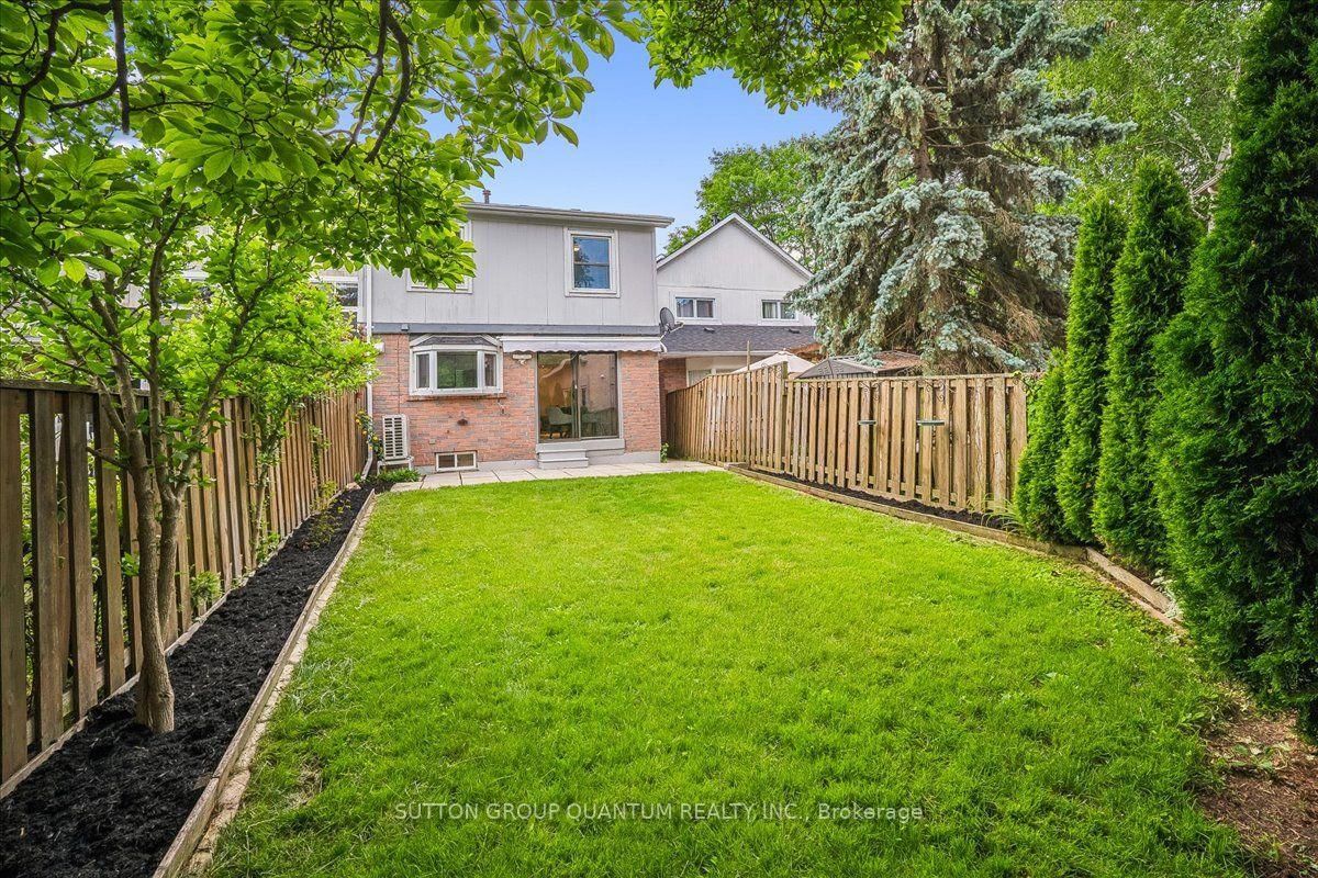 1023 Runnymead Crescent • Oakville, ON photo 37