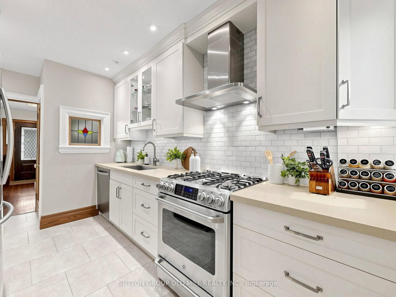 67 Old Mill Drive • Toronto, ON photo 9