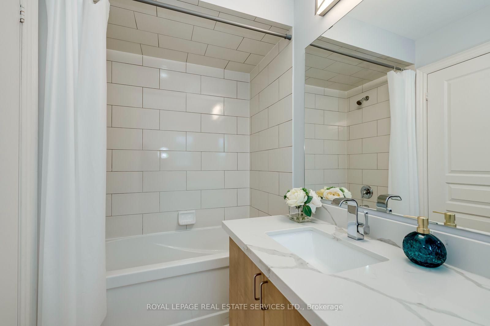 3087 Streamwood Pass • Oakville, ON photo 29