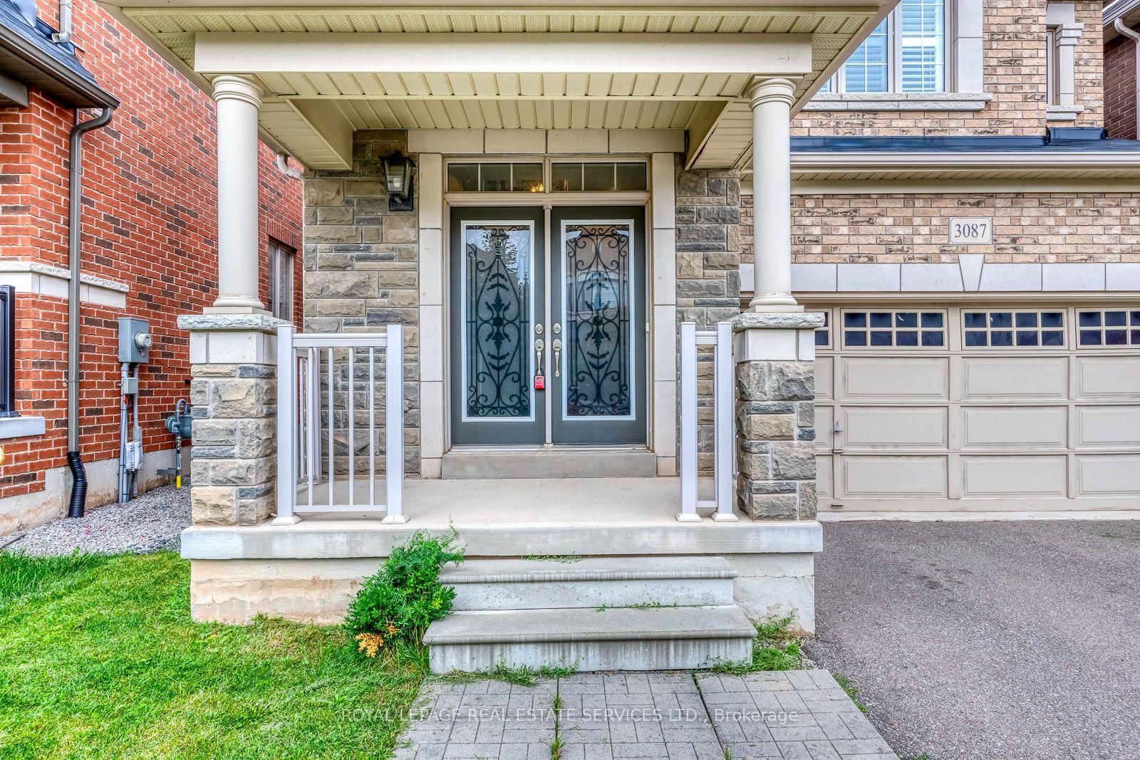 3087 Streamwood Pass • Oakville, ON photo 3