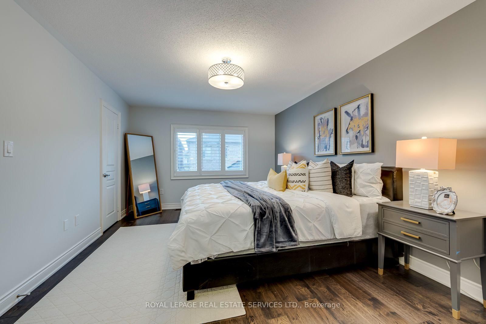 3087 Streamwood Pass • Oakville, ON photo 35