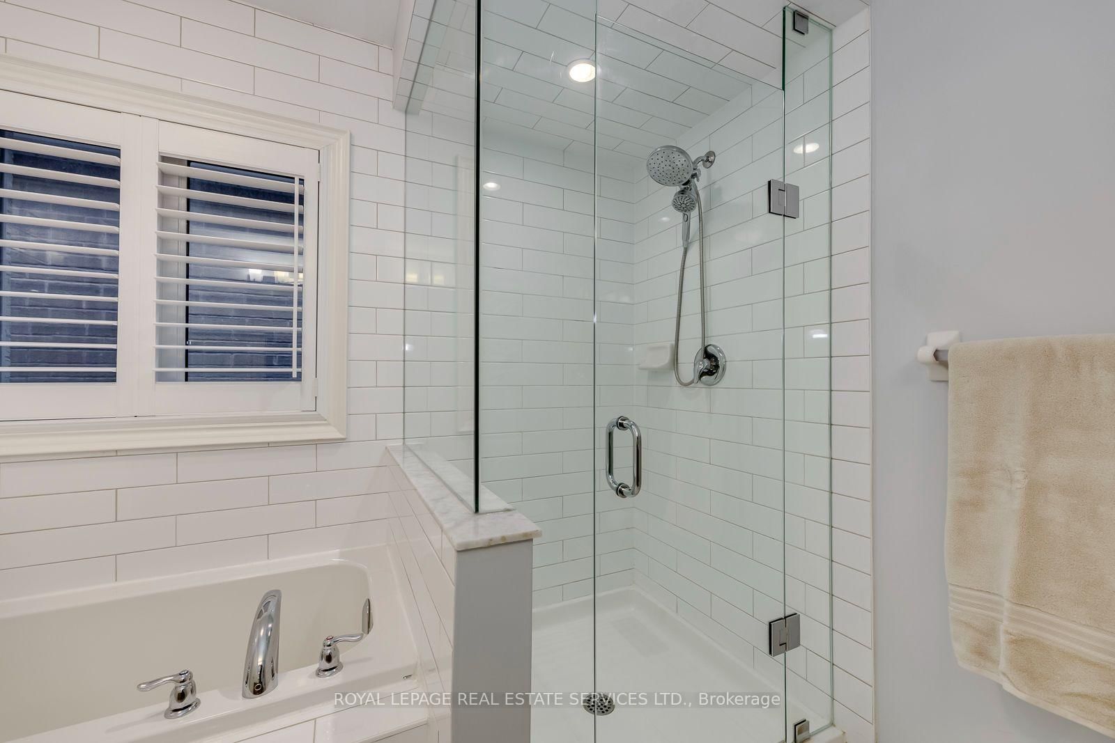 3087 Streamwood Pass • Oakville, ON photo 39
