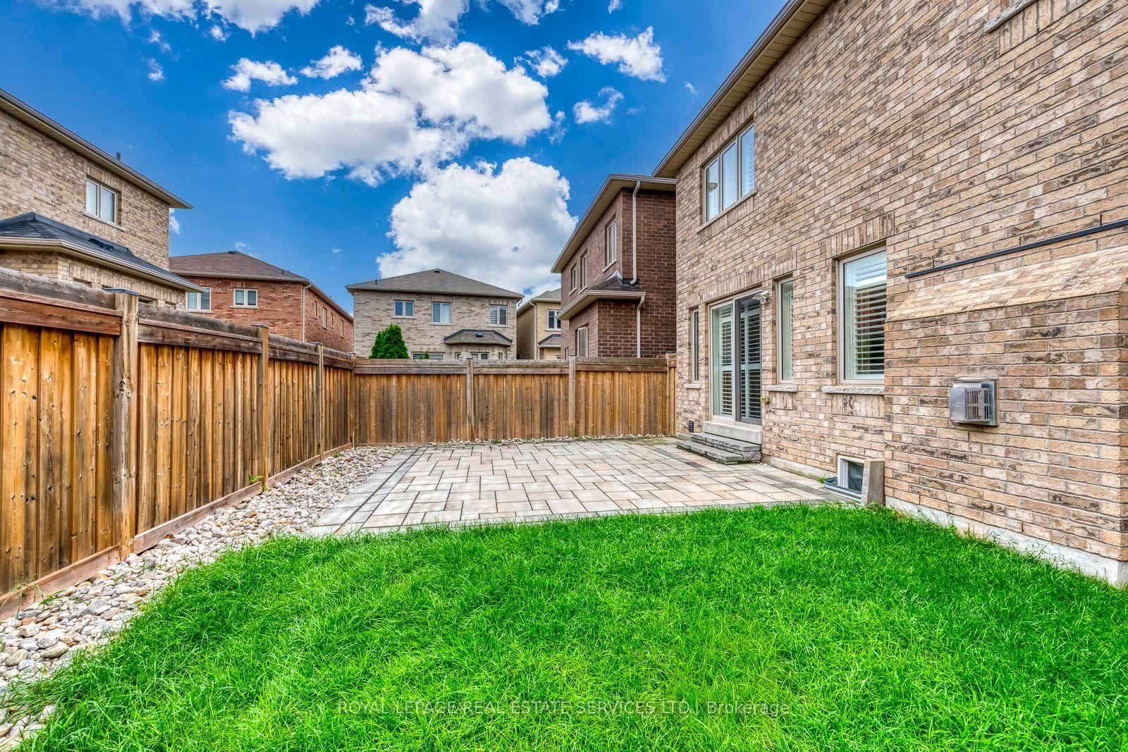 3087 Streamwood Pass • Oakville, ON photo 48