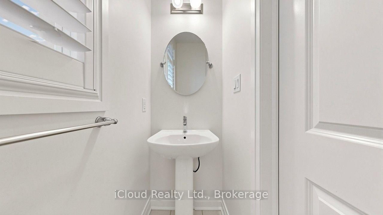 563 Bellflower Court • Milton, ON photo 8