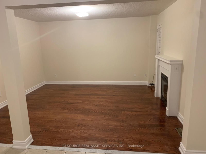 Upper - 4783 Apple Blossom Circle