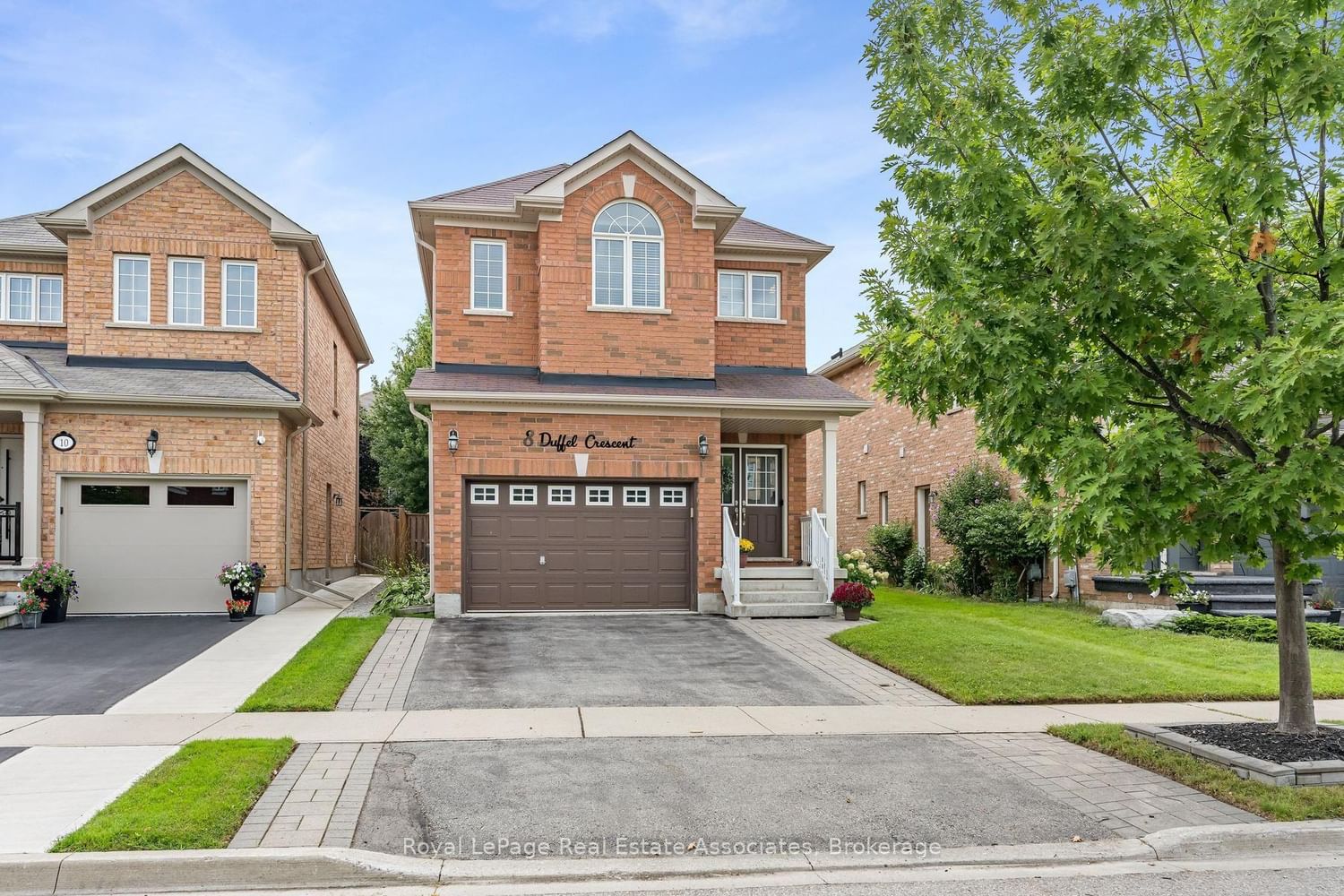 8 Duffel Crescent • Halton Hills, ON photo 1
