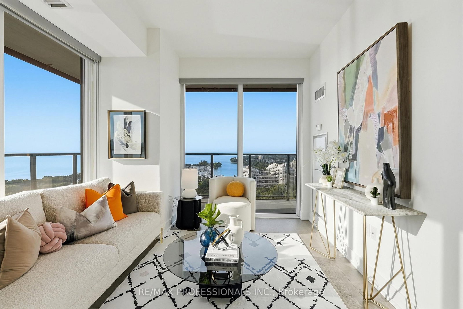 30 Shore Breeze Drive • #2418 • Toronto, ON photo 21