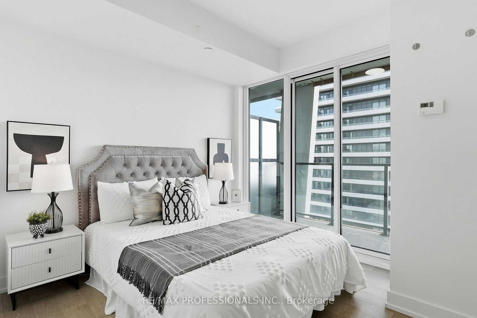 30 Shore Breeze Drive • #2418 • Toronto, ON photo 25