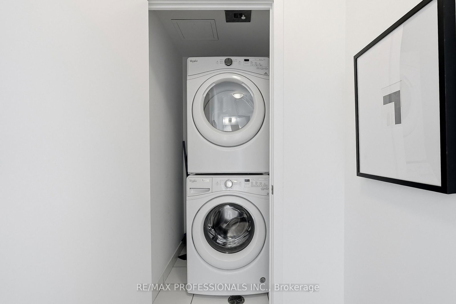 30 Shore Breeze Drive • #2418 • Toronto, ON photo 34