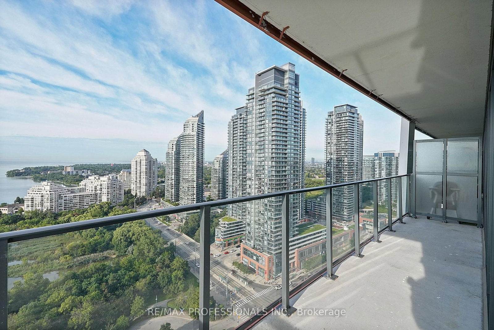 30 Shore Breeze Drive • #2418 • Toronto, ON photo 38