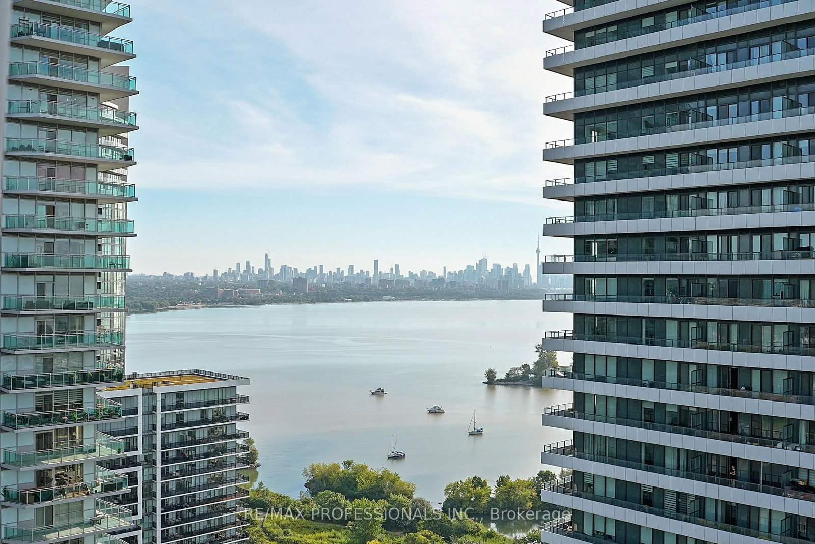 30 Shore Breeze Drive • #2418 • Toronto, ON photo 42