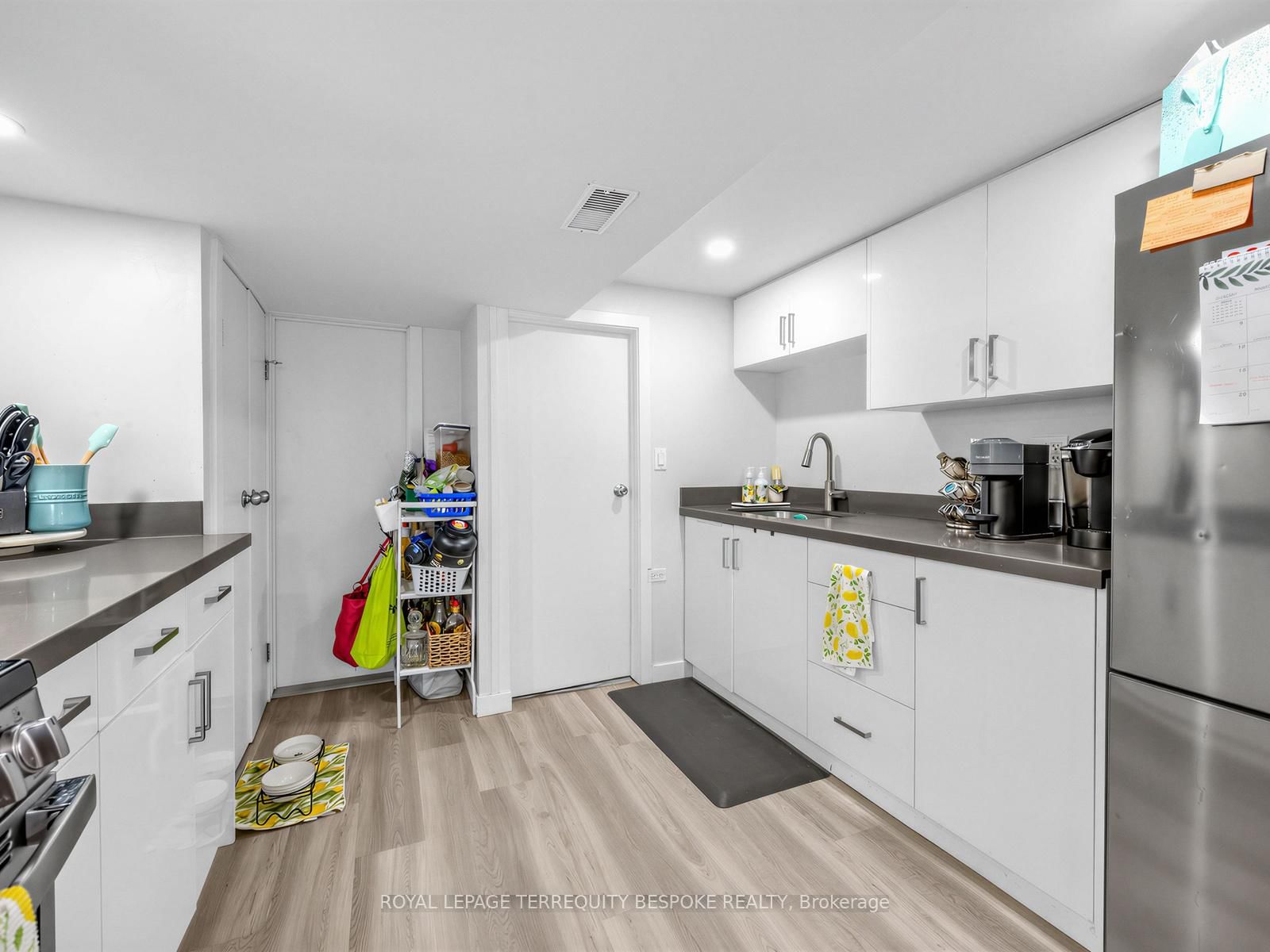 61 Chelsea Avenue • Toronto, ON photo 30
