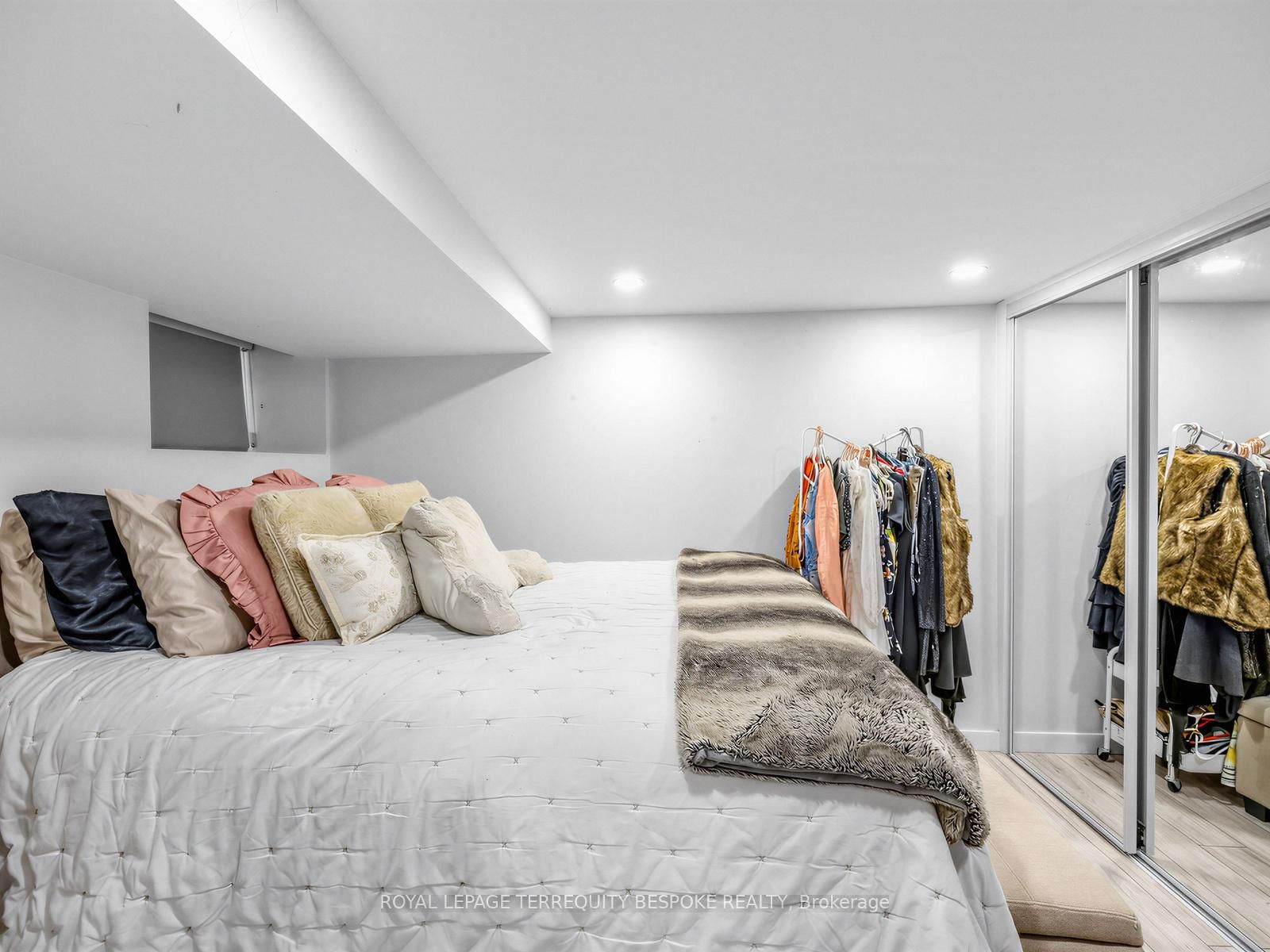 61 Chelsea Avenue • Toronto, ON photo 31