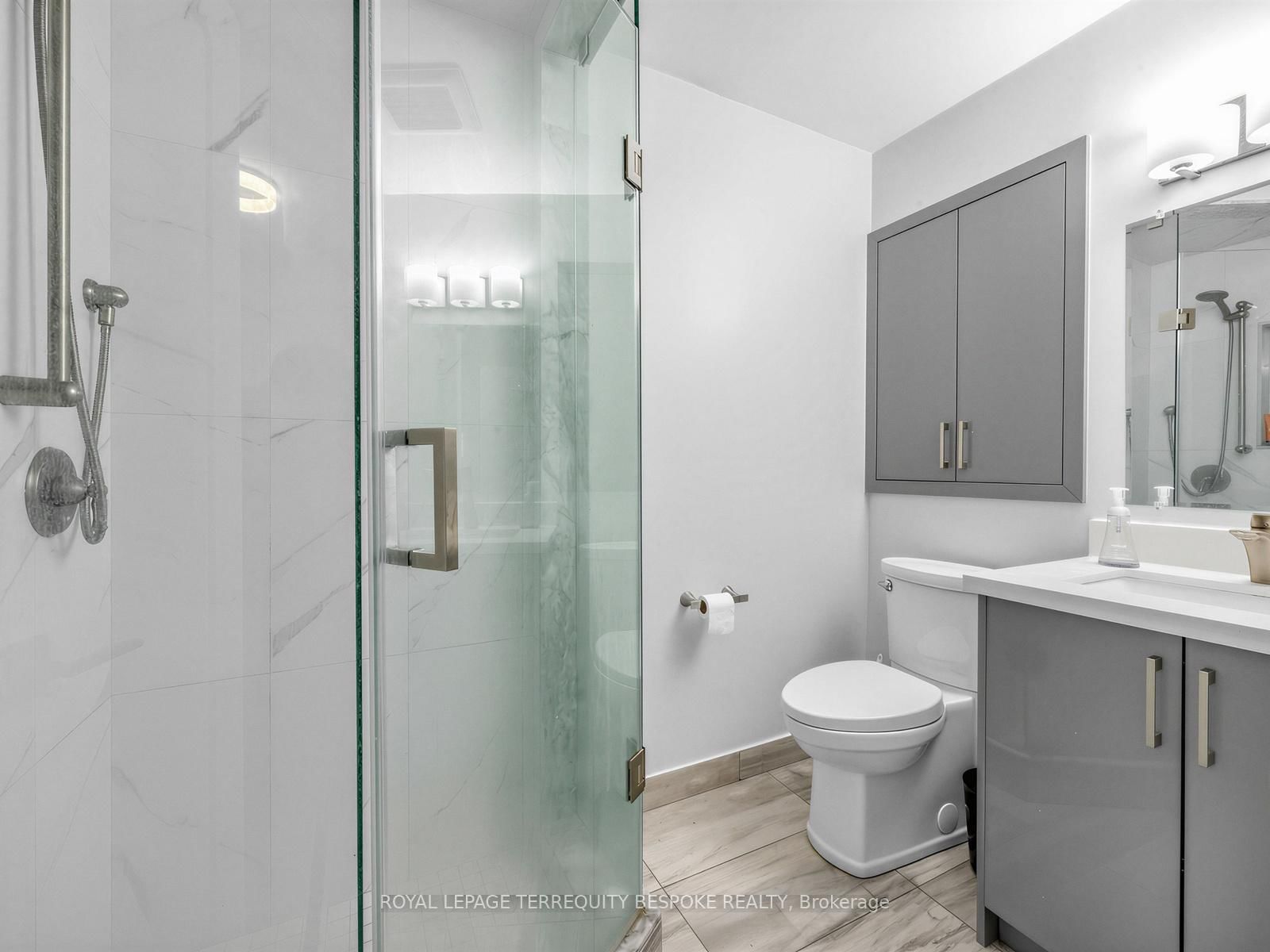 61 Chelsea Avenue • Toronto, ON photo 5