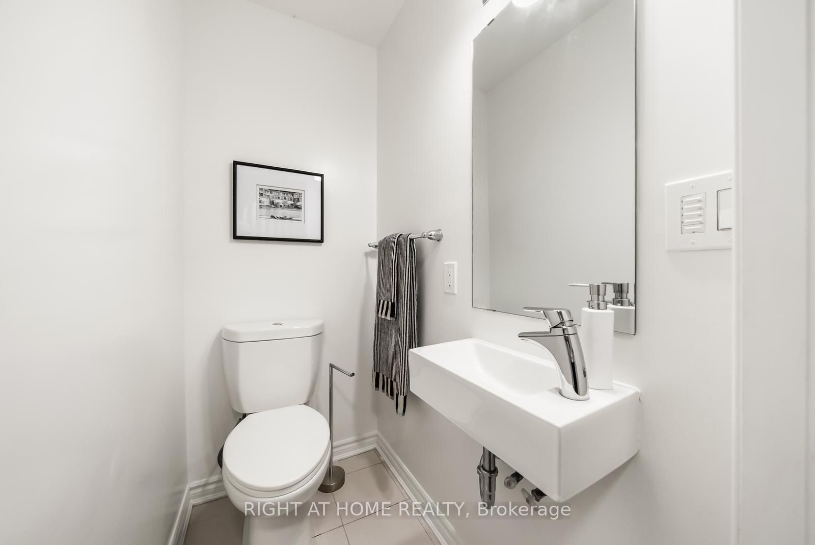 85 Eastwood Park Gardens • #17 • Toronto, ON photo 21
