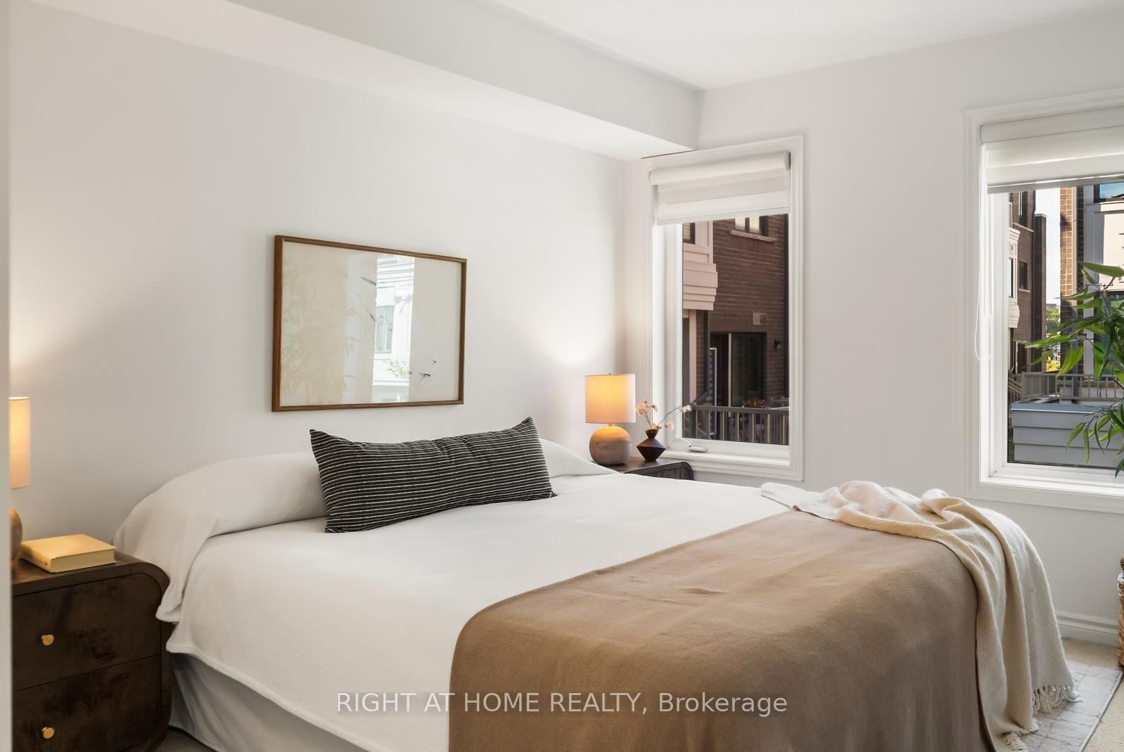 85 Eastwood Park Gardens • #17 • Toronto, ON photo 32