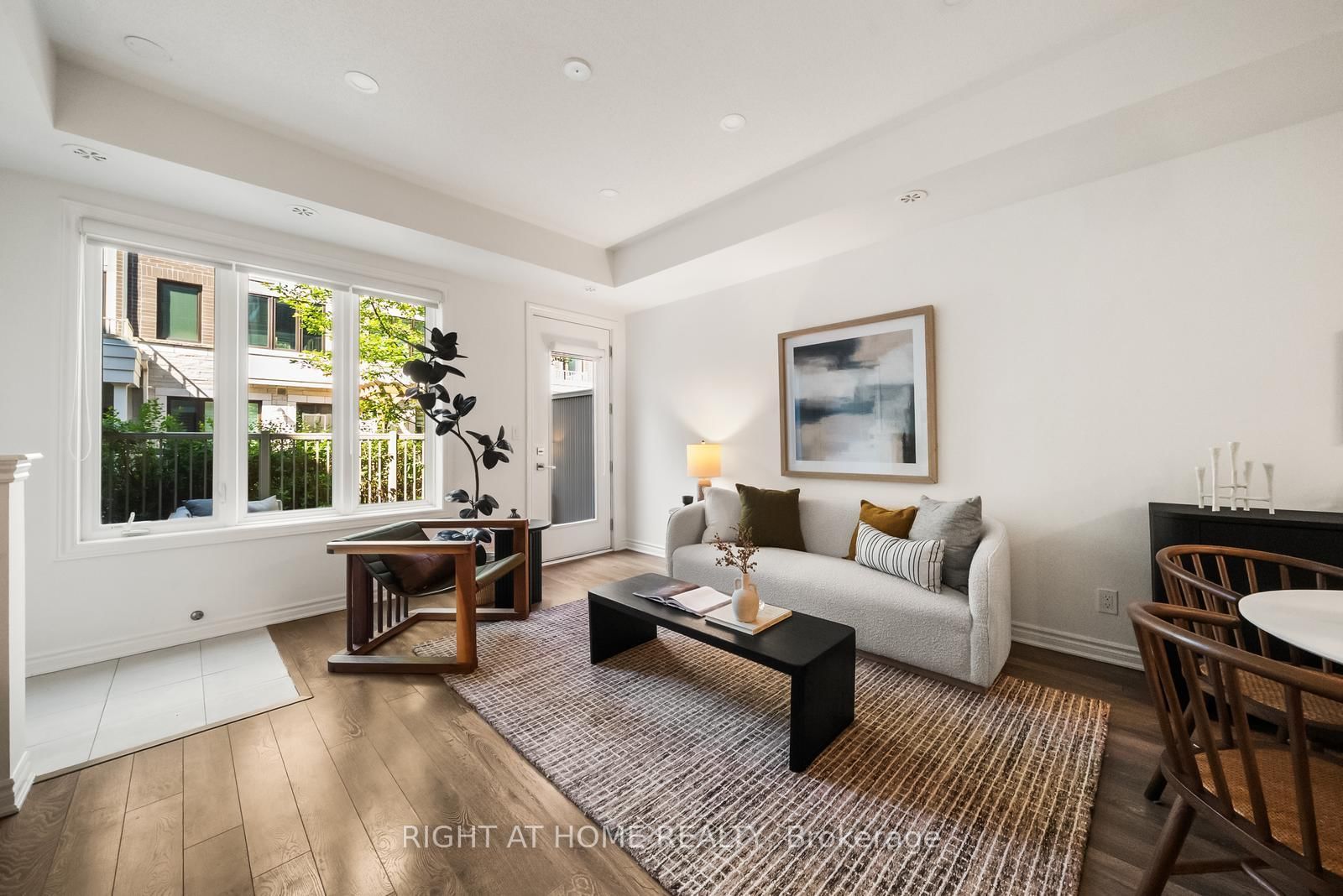 85 Eastwood Park Gardens • #17 • Toronto, ON photo 8