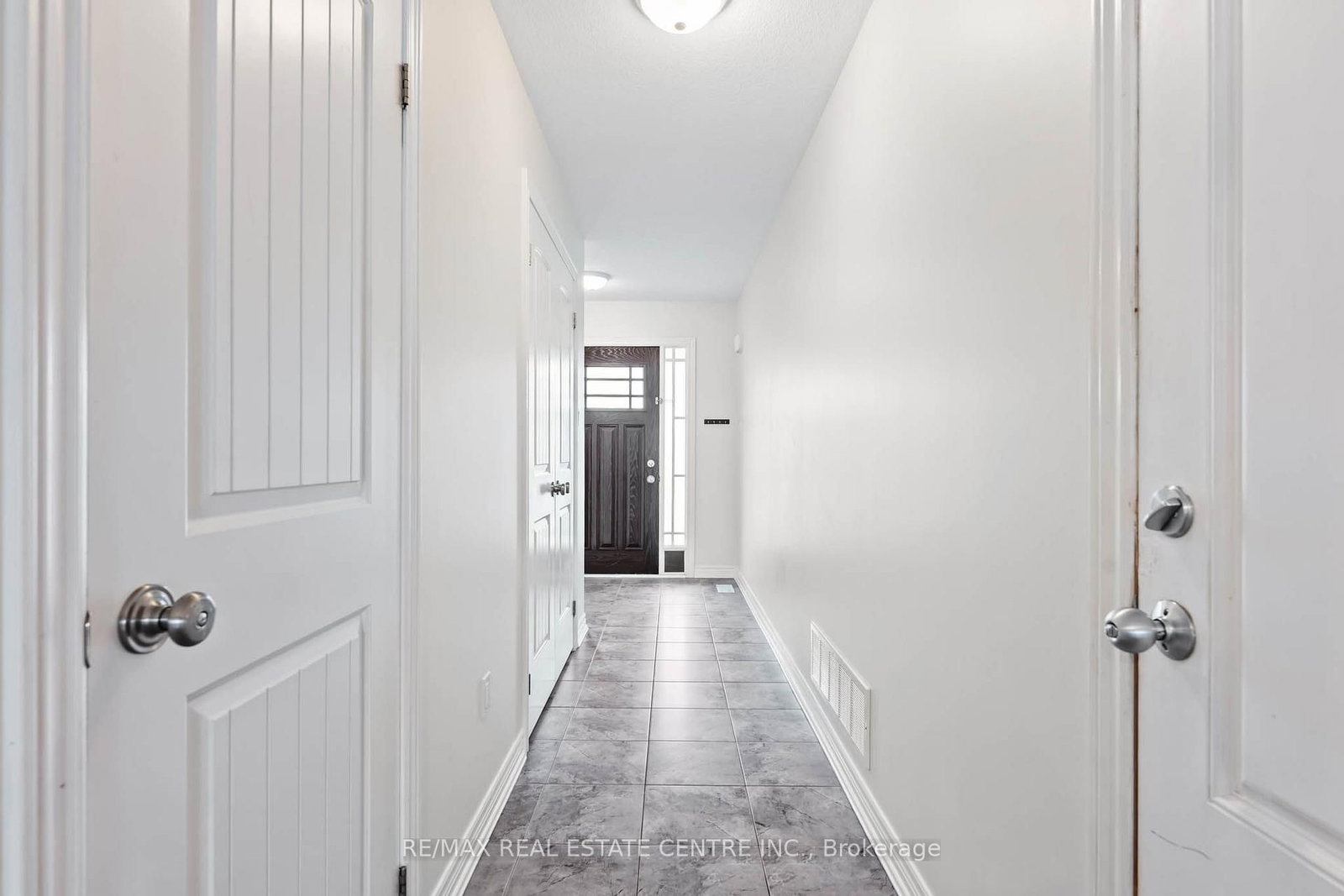 19 Laverty Crescent • Orangeville, ON photo 4