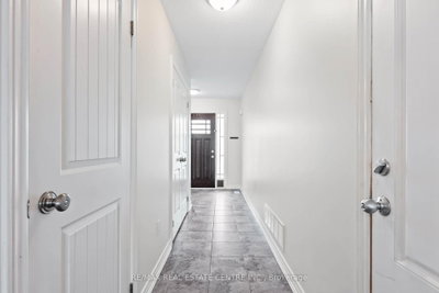 19 Laverty Crescent • Orangeville, ON photo 4