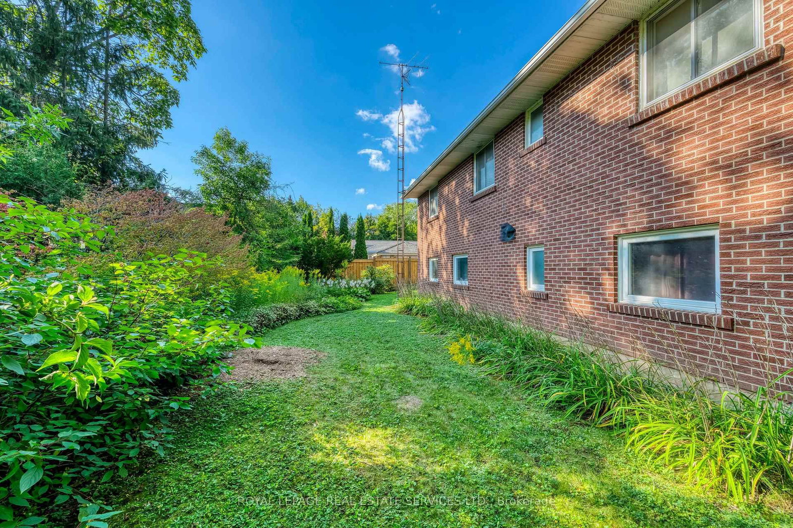 130 Solingate Drive • Oakville, ON photo 17