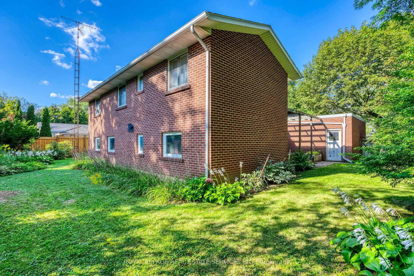 130 Solingate Drive • Oakville, ON photo 18
