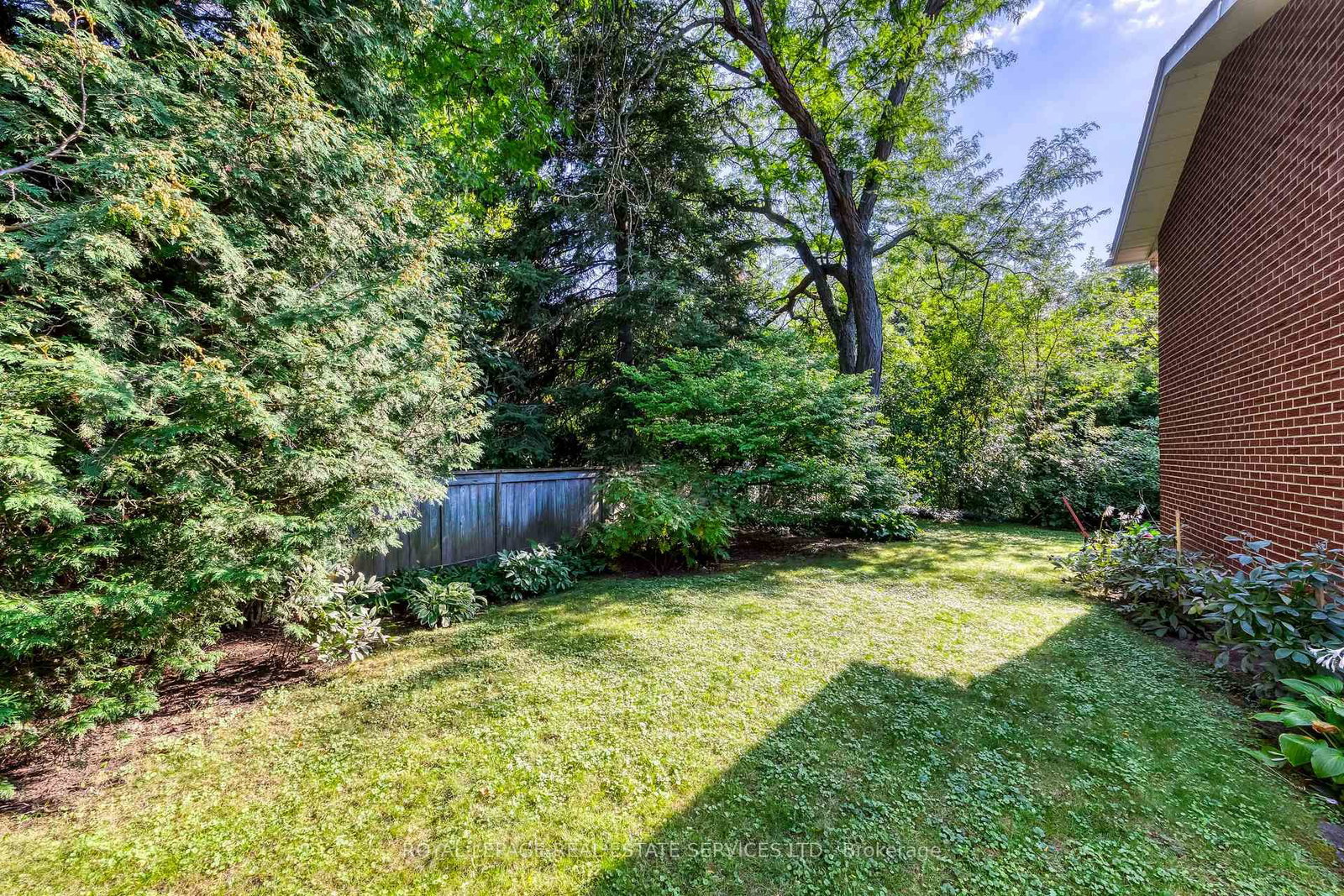 130 Solingate Drive • Oakville, ON photo 19