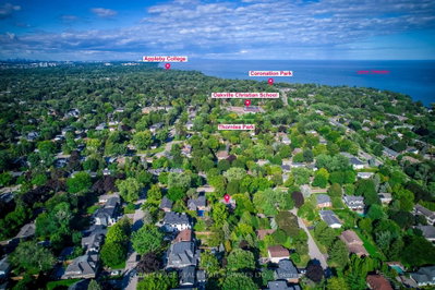 130 Solingate Drive • Oakville, ON photo 4