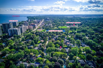 130 Solingate Drive • Oakville, ON photo 6