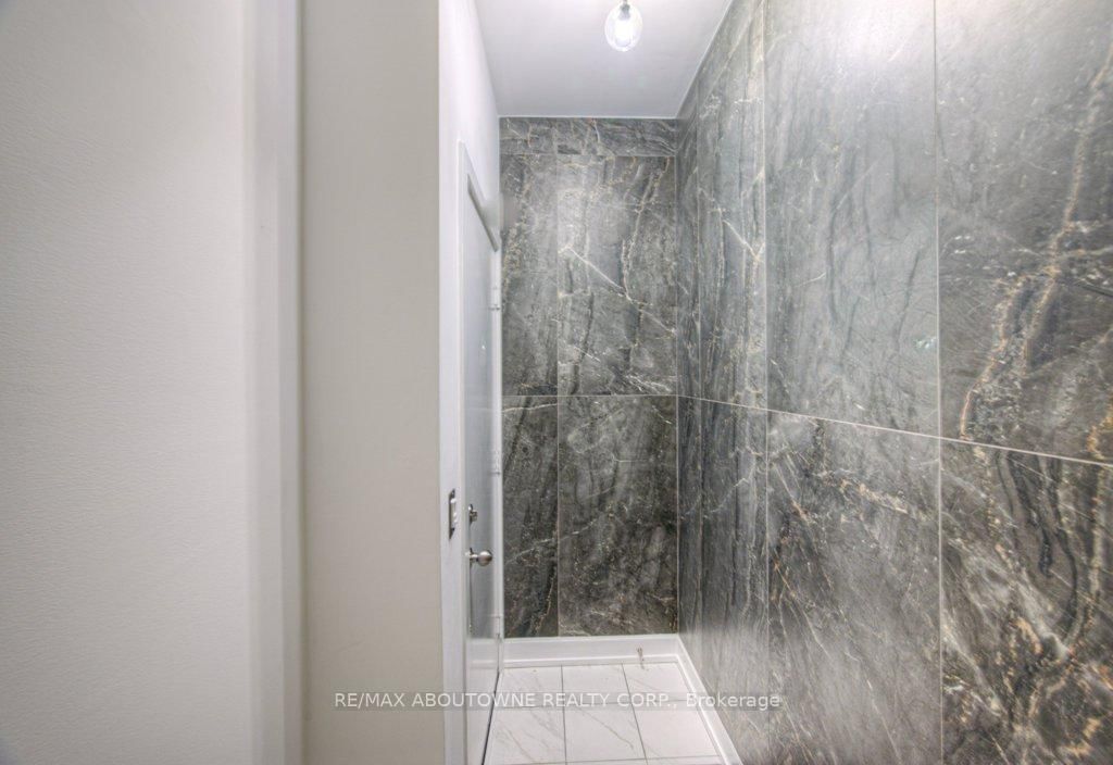3078 Sixth Line • #321 • Oakville, ON photo 13