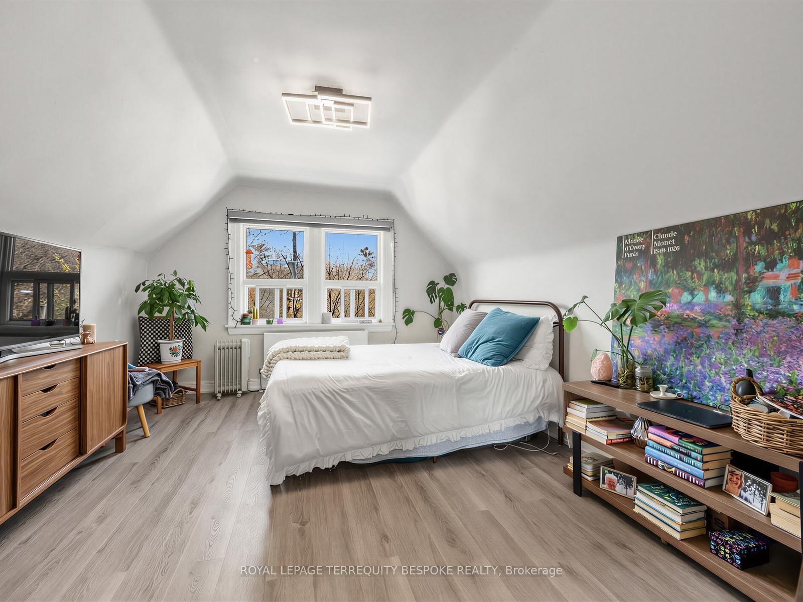 505 Parkside Drive • Toronto, ON photo 12