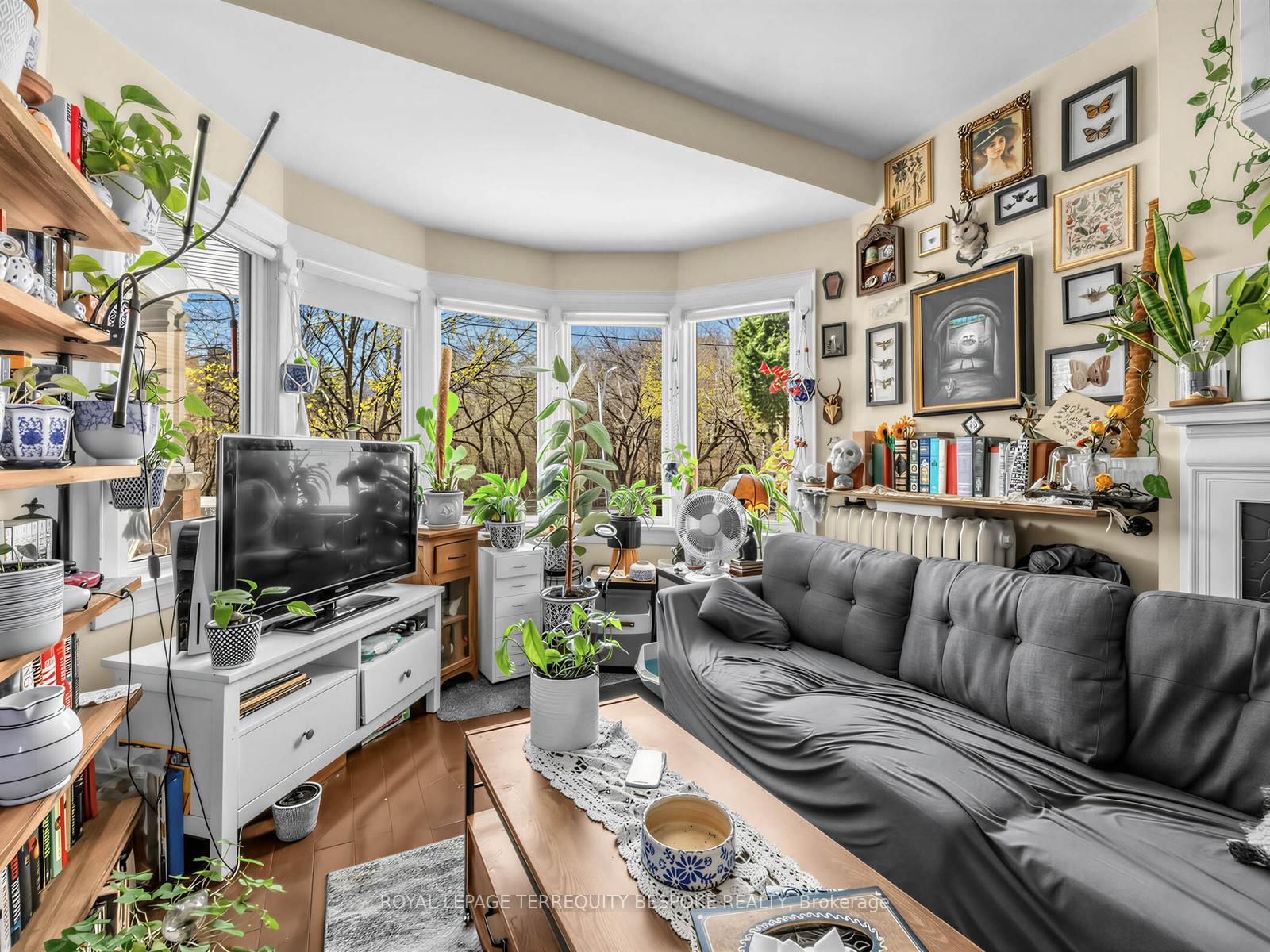 505 Parkside Drive • Toronto, ON photo 19