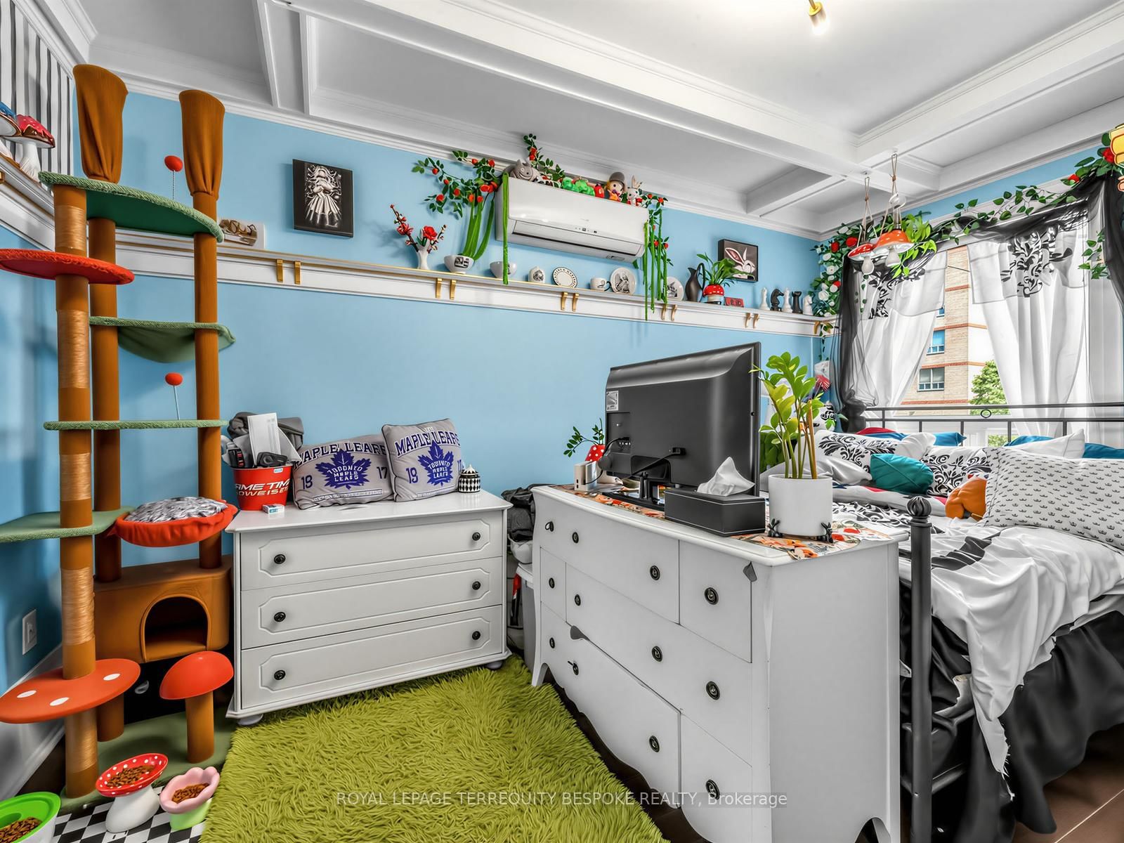 505 Parkside Drive • Toronto, ON photo 20