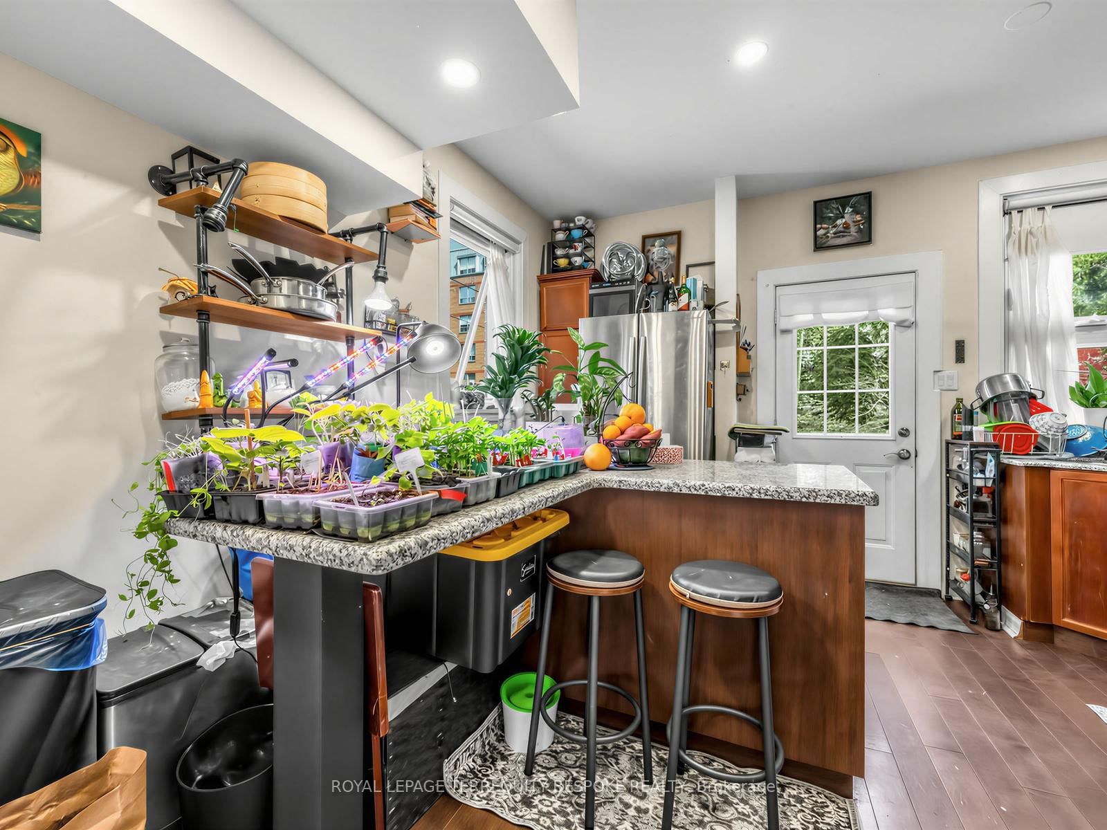 505 Parkside Drive • Toronto, ON photo 23
