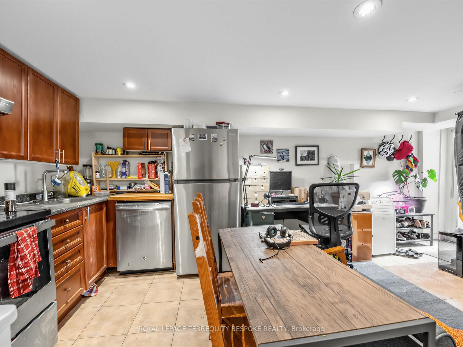 505 Parkside Drive • Toronto, ON photo 29