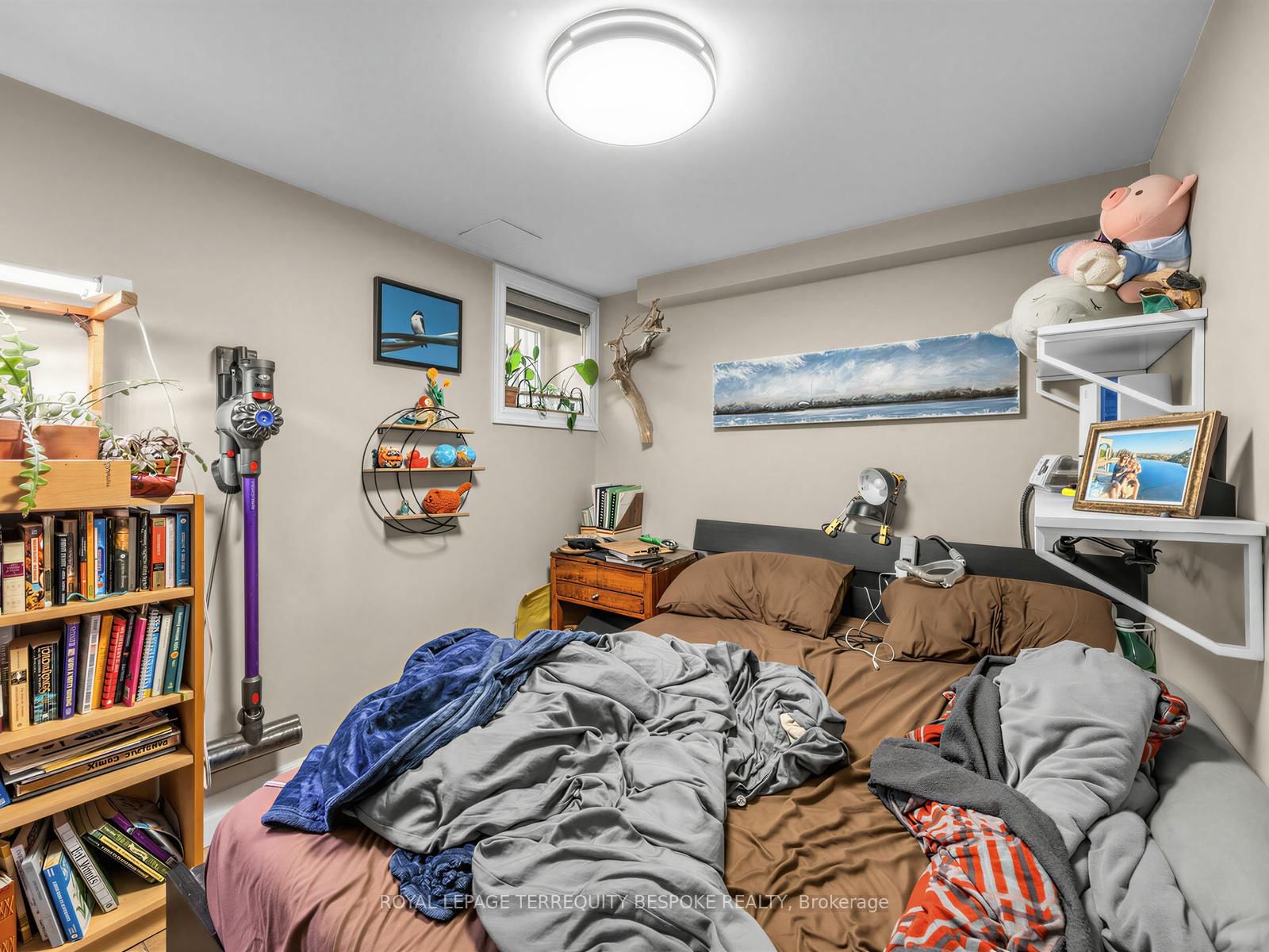 505 Parkside Drive • Toronto, ON photo 34