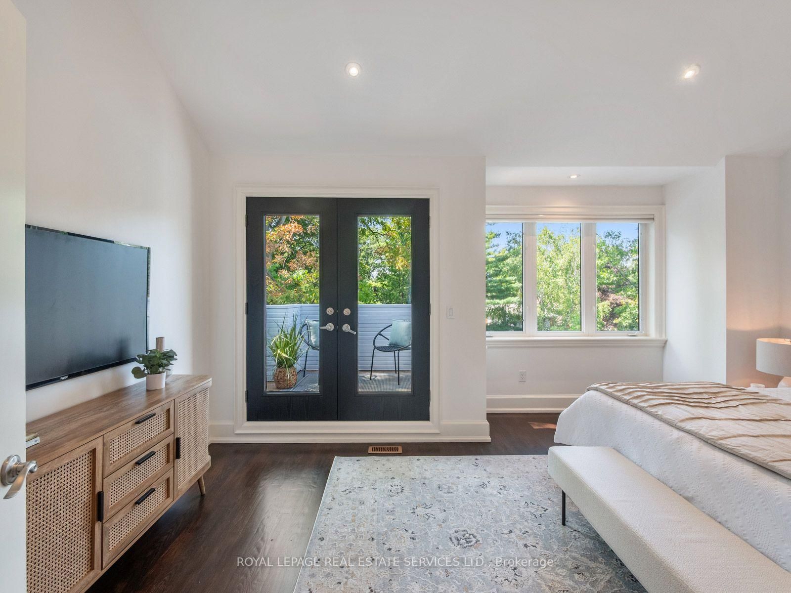 330 Willard Avenue • Toronto, ON photo 23