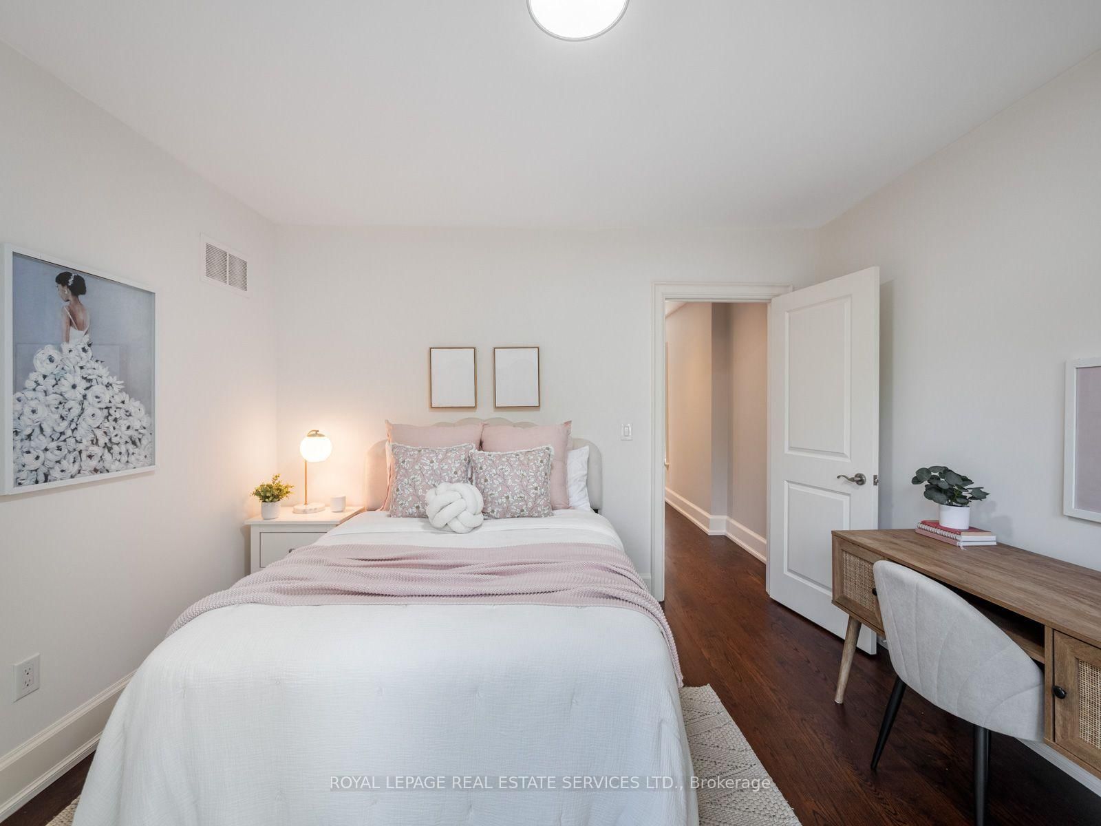 330 Willard Avenue • Toronto, ON photo 32