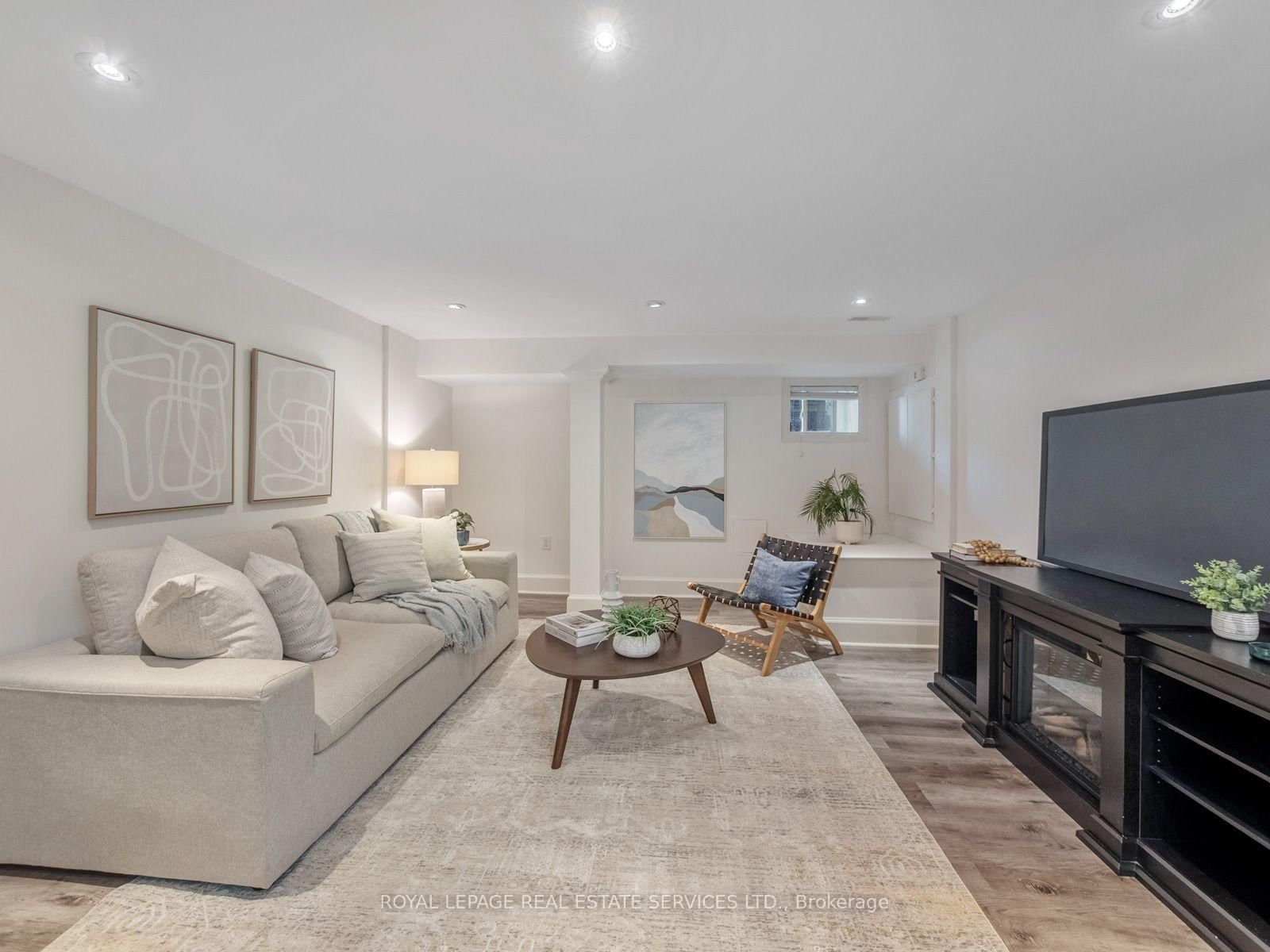 330 Willard Avenue • Toronto, ON photo 40