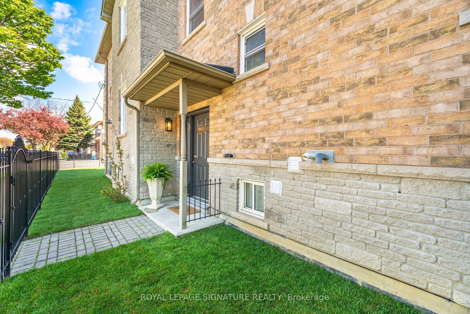 189 Aileen Avenue • Toronto, ON photo 4
