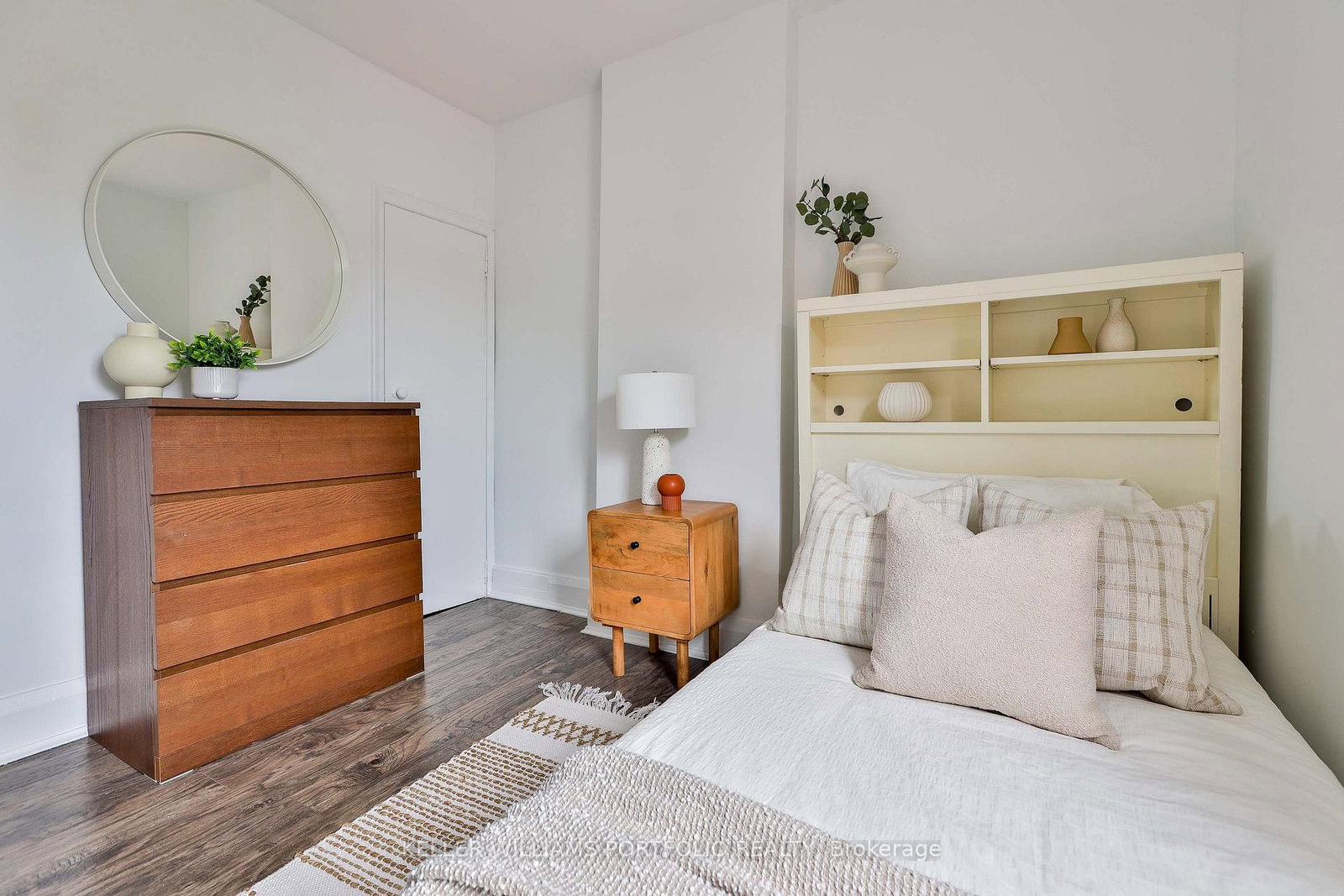 40 Aileen Avenue • Toronto, ON photo 11