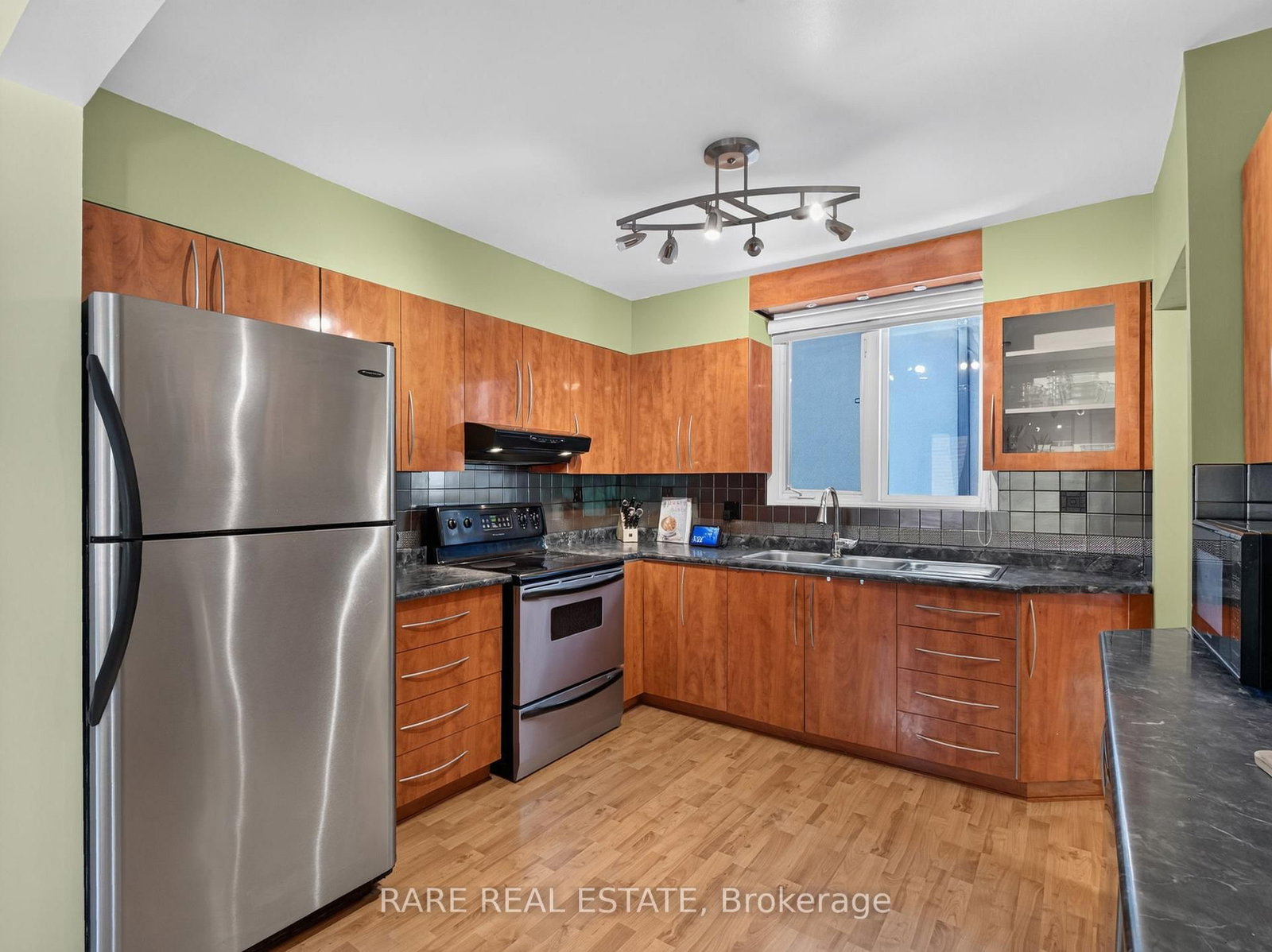 12 Kentroyal Drive • Toronto, ON photo 13