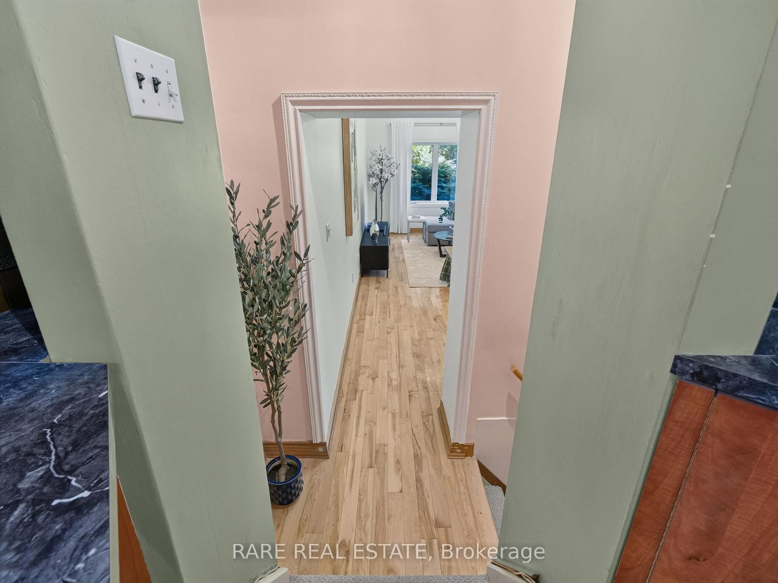 12 Kentroyal Drive • Toronto, ON photo 27