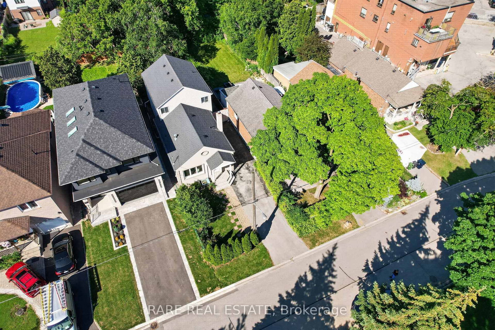 12 Kentroyal Drive • Toronto, ON photo 38
