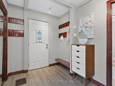 12 Kentroyal Drive • Toronto, ON photo 4